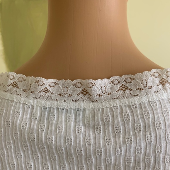 Pretty Lace Ribbed Crop Top - Picture 8 of 8